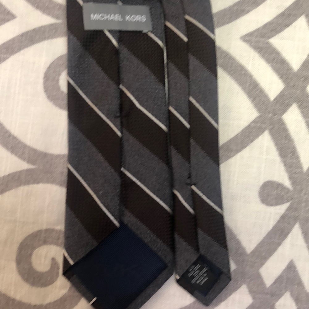 Men’s Michael Kors Tie - Picture 4 of 5
